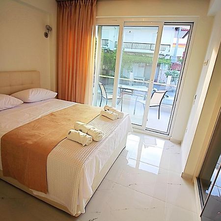 Sky Rays Luxury Apartments Нікіті Екстер'єр фото
