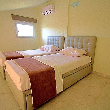 Sky Rays Luxury Apartments Нікіті Екстер'єр фото