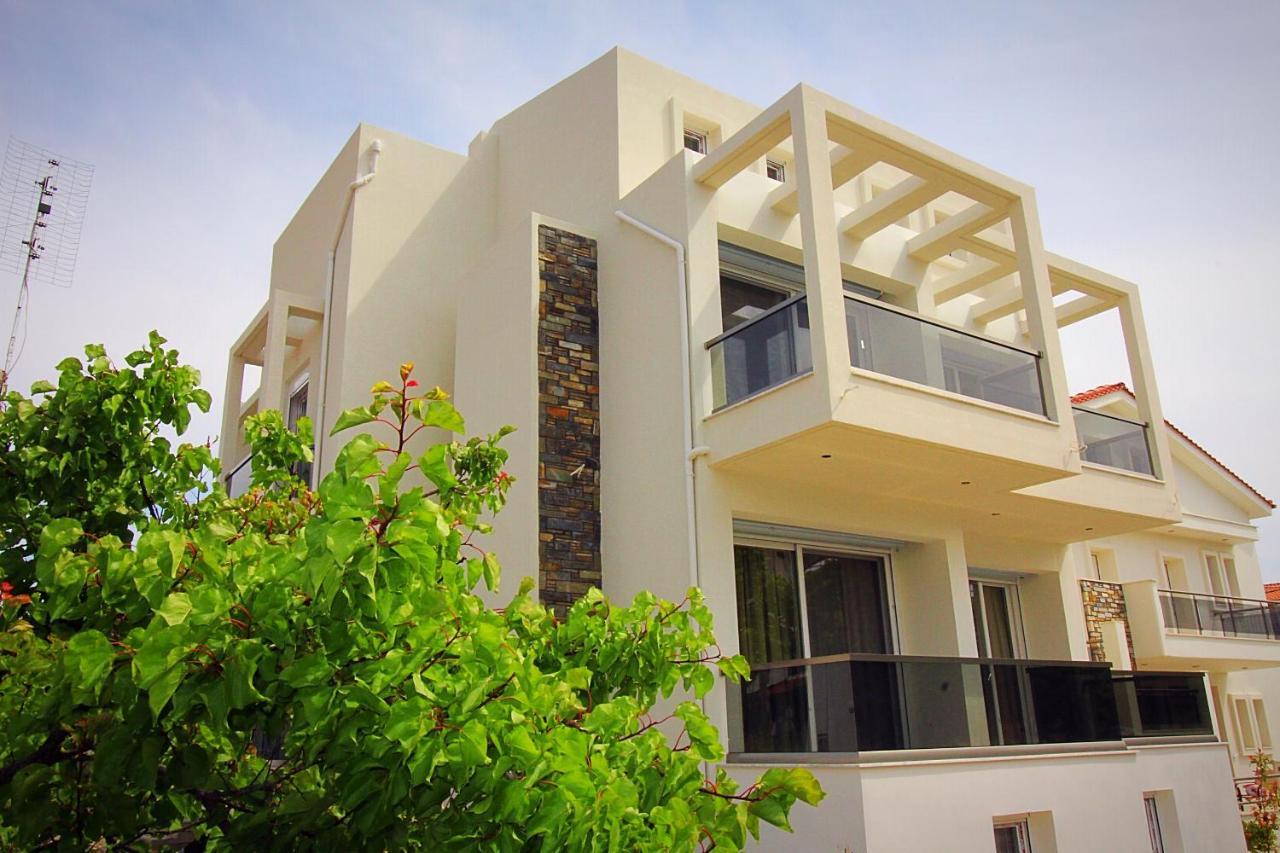 Sky Rays Luxury Apartments Нікіті Екстер'єр фото