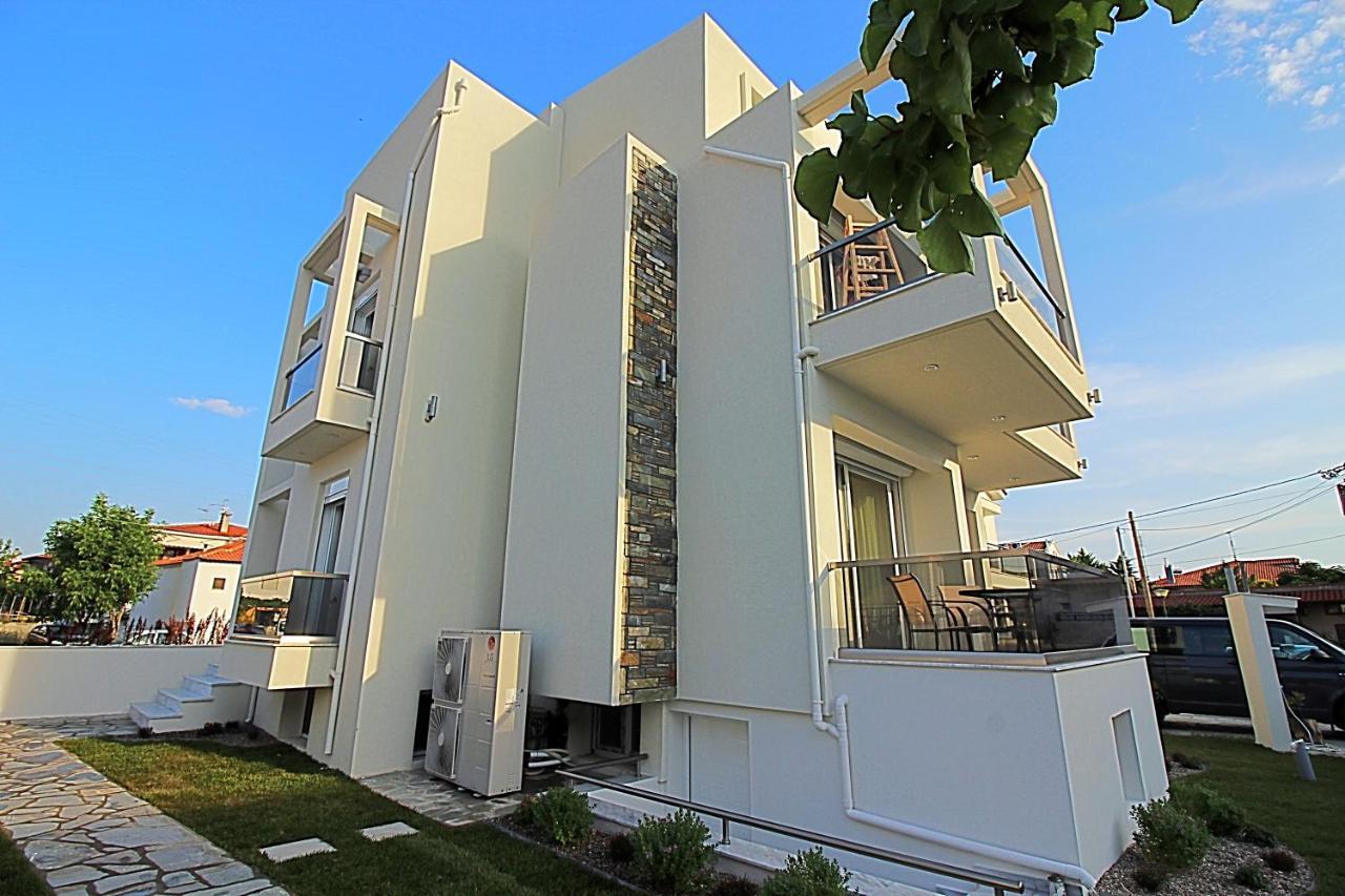 Sky Rays Luxury Apartments Нікіті Екстер'єр фото