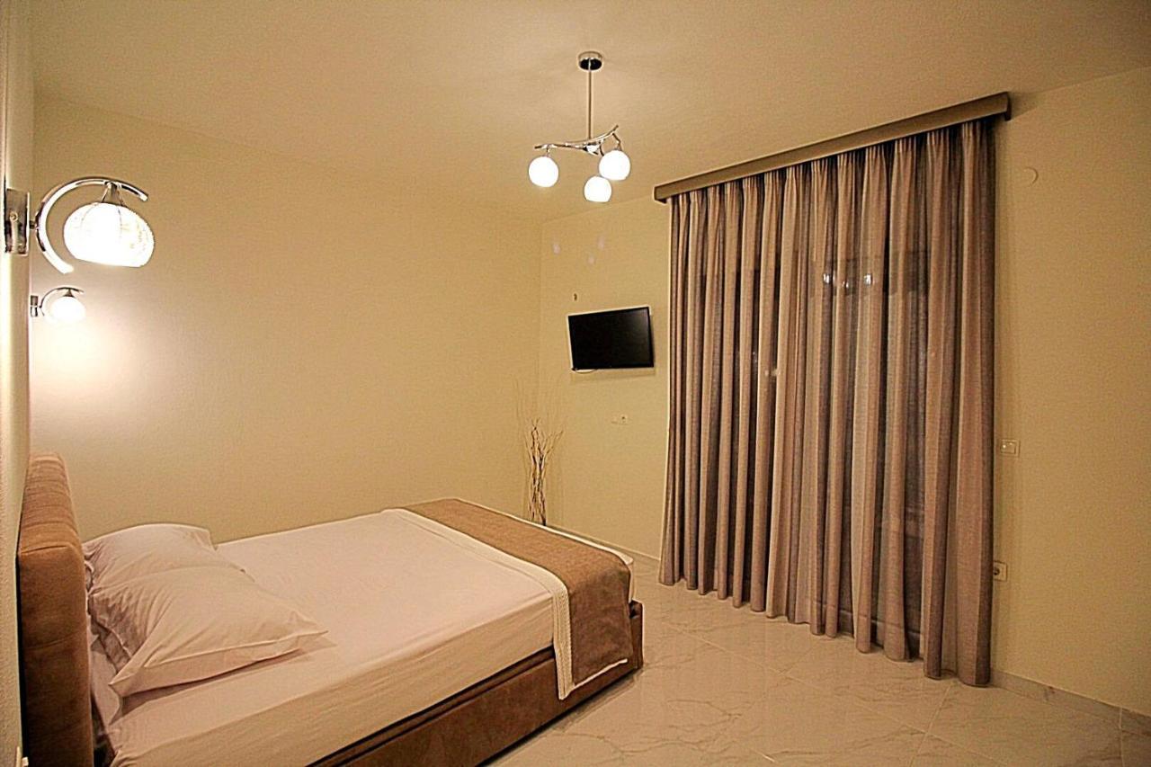 Sky Rays Luxury Apartments Нікіті Екстер'єр фото
