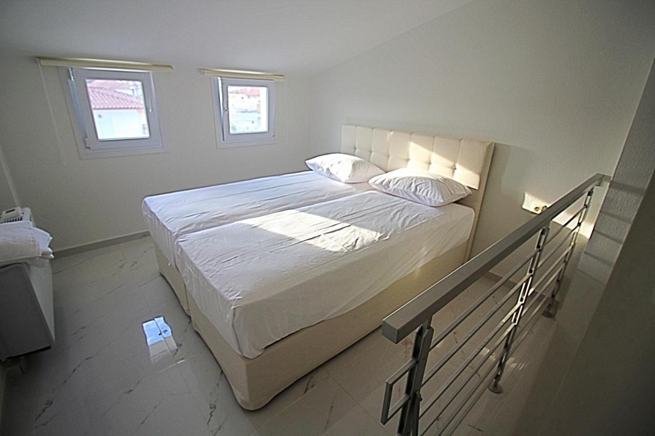 Sky Rays Luxury Apartments Нікіті Екстер'єр фото
