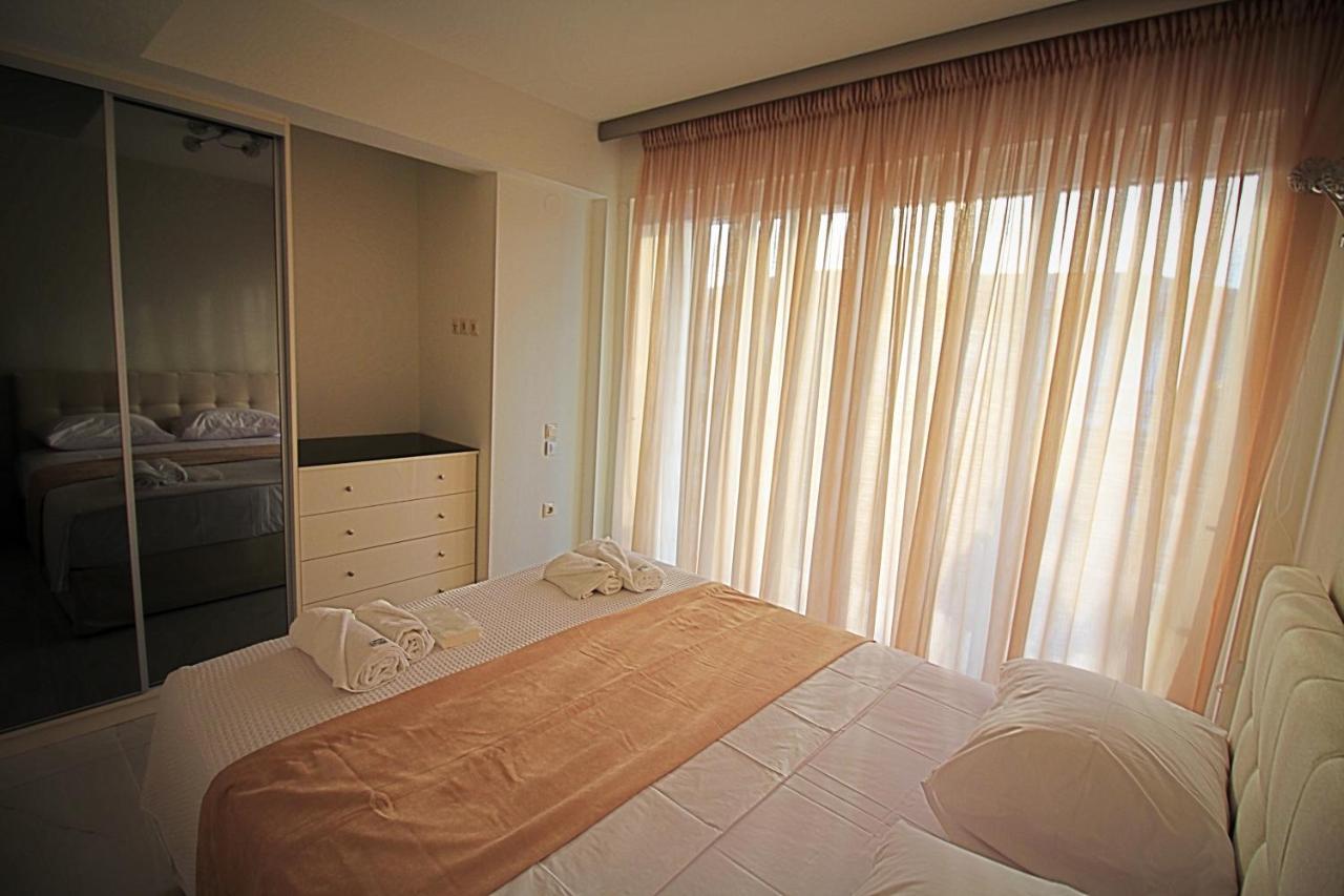 Sky Rays Luxury Apartments Нікіті Екстер'єр фото