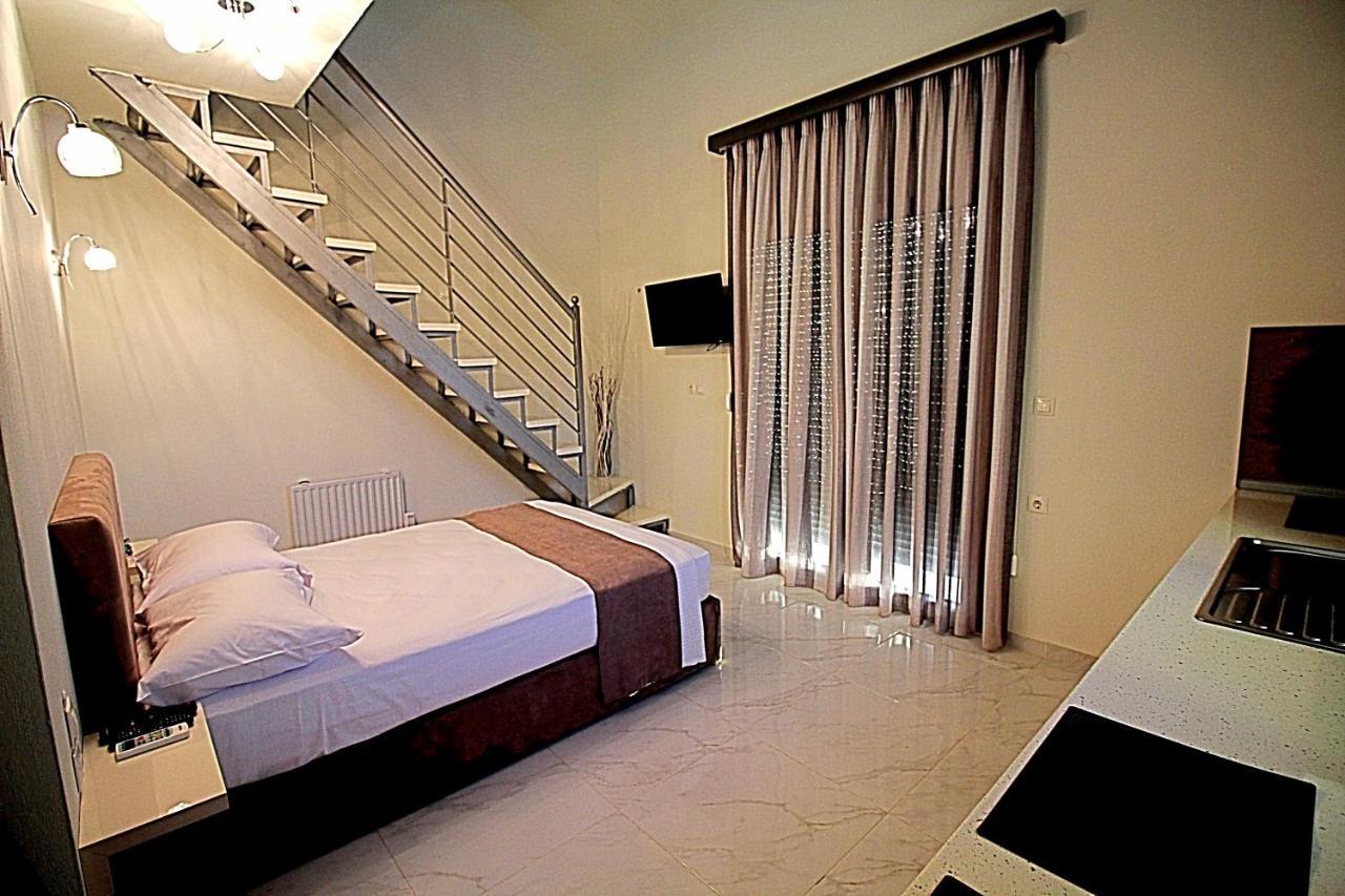 Sky Rays Luxury Apartments Нікіті Екстер'єр фото