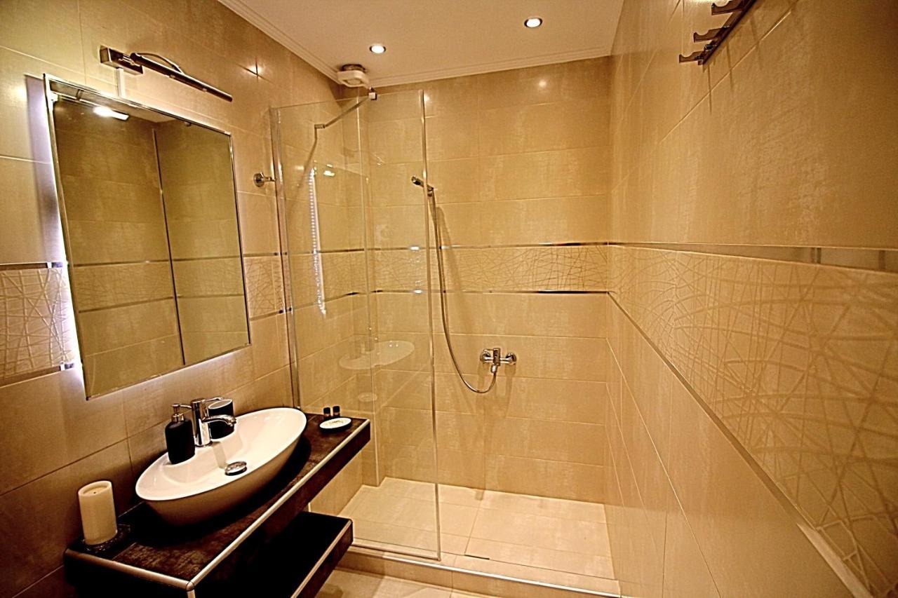 Sky Rays Luxury Apartments Нікіті Екстер'єр фото